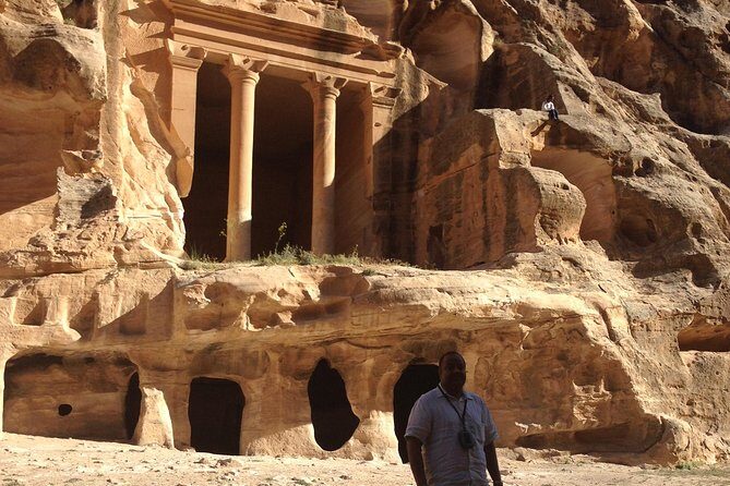 2-Day Petra, Little Petra and Dana Nature Reserve Tour From Amman - Petra on Day 2: making the most of eight hours in the canyon