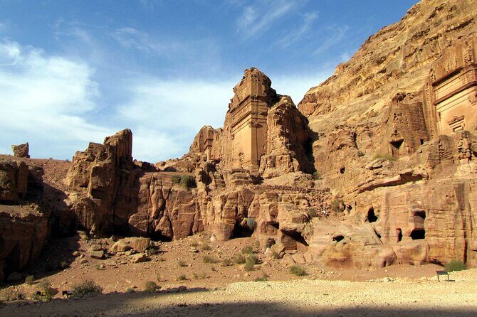 2-Day Private Tour Petra, Wadi Rum and the Dead Sea from Amman - What’s included, what costs extra, and how to budget without surprises