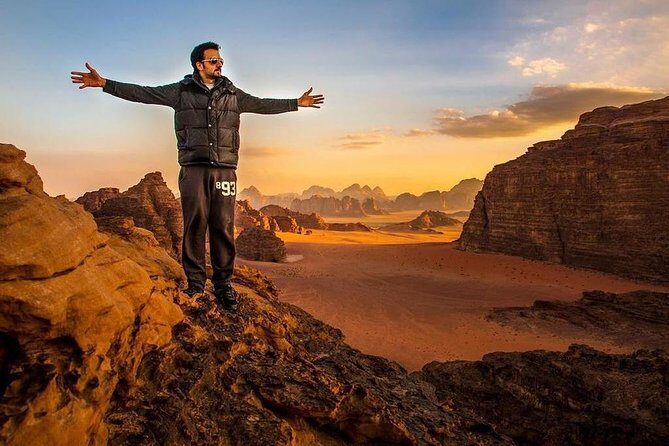 2 Hour Jeep Tour - Wadi Rum Desert & Canyon - Tea, Water, Admission, and the Real Value of $35