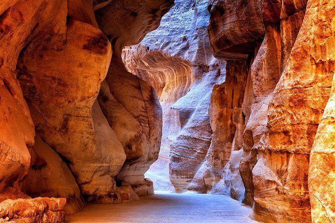 2-Night Private Jordan Jewels Tour: Petra and the Dead Sea - The in-between time at Petra: museum and lunch you control