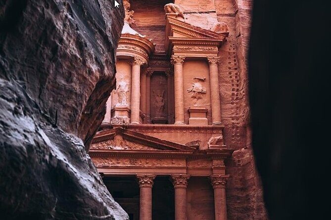 3-Day Private Tour, Explore Amman and Petra - Your Big Day at Petra: Siq to the Treasury and the Classic Route