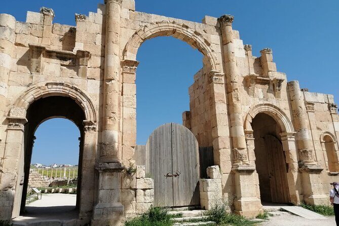 3-Day Tour from Amman: Jerash, Ajloun, Petra, Wadi Rum & Dead SEA - Drivers, Safety, and the Small Comforts That Matter