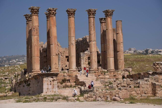 4-Day Tour from Amman: Amman, Nebo, Jerash, Petra, Wadi Rum and Dead sea - Guides, entry fees, and Jordan Pass: your cost-control plan