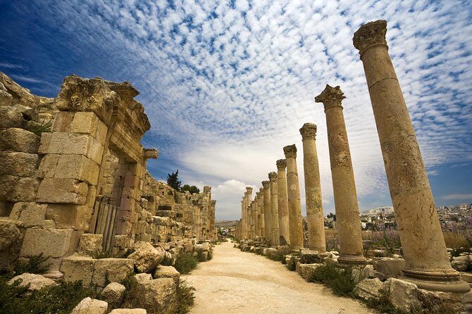 4-Night Private Jordan Cultural Tour: Jerash, Petra, and Wadi Rum Overnight - Jerash: walking a Roman city that still holds its shape