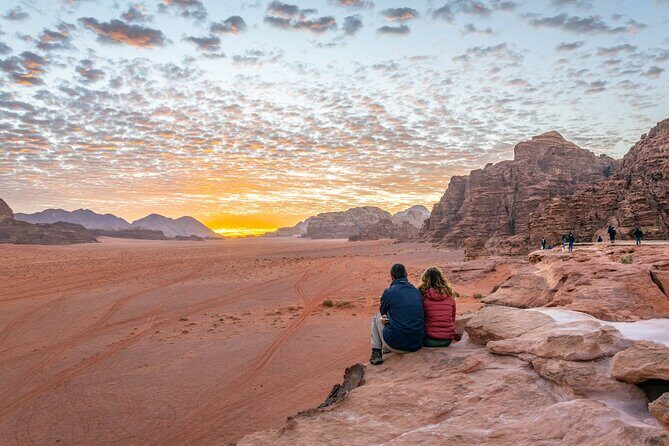 5-Day Jordan Tour in Petra, Wadi Rum, and the Dead Sea - Day 2 guided Petra walk: Siq to Al-Khazneh, then tombs, temples, amphitheatre, Roman street