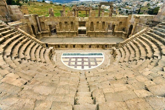 5-Day Private Tour to Amman Jerash Madaba Petra Wadi Rum Dead Sea - Day 1: Amman Citadel and Roman Theatre Without the Rush