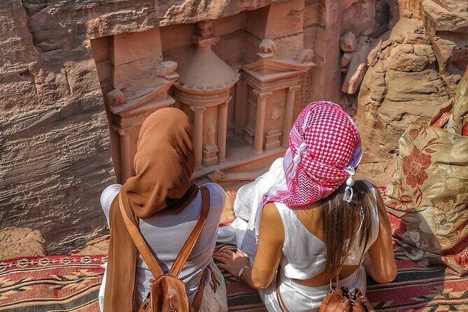 7-Day Super Luxury Tour By Toyota Land Cruiser - Day 6: Wadi Rum jeep tour, Bedouin dinner, and desert camp sleep
