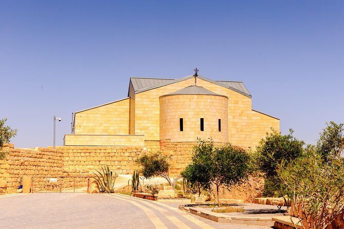 7-Night Best of Jordan Tour:Jerash, Dead Sea, Petra,Wadi Rum,and Aqaba Overnight - Madaba Mosaics, Mount Nebo, and Karak/Shobak: The Kings Highway Detour