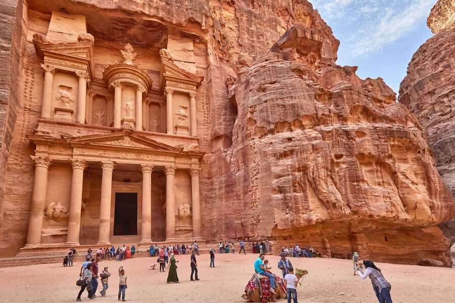 Amman: Private 2-Day Tour to Petra, Wadi Rum & Dead Sea - Food You’ll Actually Want to Plan For: Mansaf and Dead Sea Resort Meals