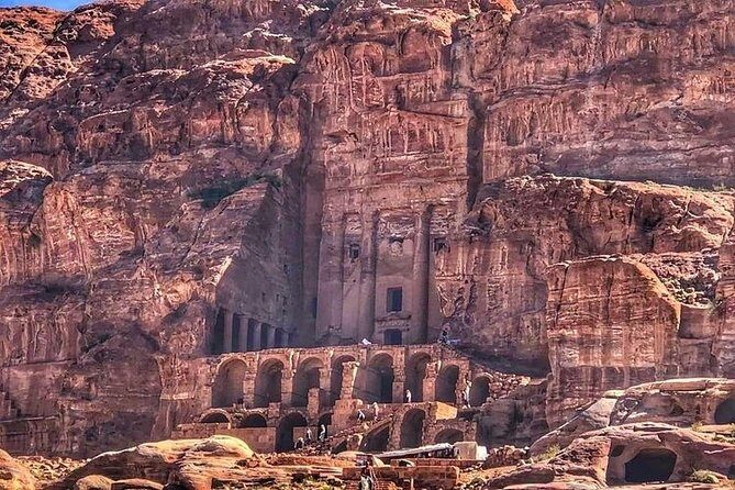 Amman to Petra Round trip Transfer - Who should book this transfer from Amman