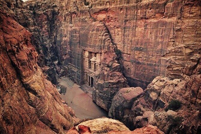 Amman to Petra Round trip Transfer - 8:00 am pickup and the timing you should plan around