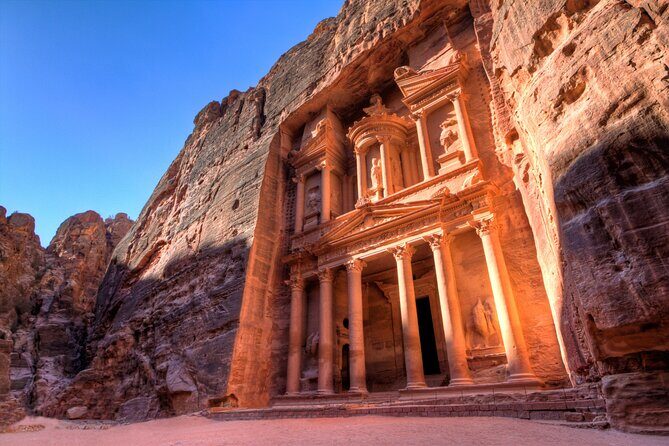 Aqaba Airport Transfer to Petra - Arrival support and visa help at King Hussein Intl Airport