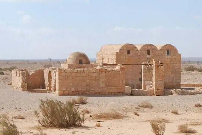 Day Tour To Desert Castles & Cave of the Seven Sleepers - Stop 1: Qsar Al-Azraq and the Umayyad Desert Castle World