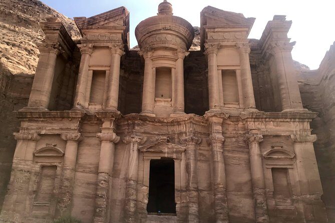 Day Tour To Petra From Dead Sea or Queen Alia Airport - How the optional local guide changes your Petra experience