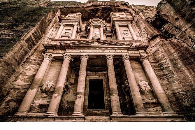 Discover the treasures of Jordan 8-Day Tour - Day 5 Kings’ Way to Petra via Madaba, Mt Nebo, and Kerak