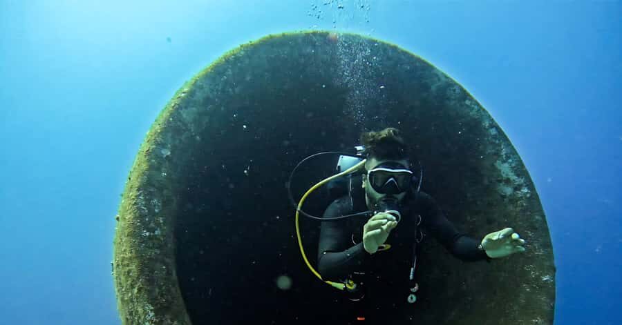 Explore Aqaba's Depths: Scuba Diving Tour, with Hotel Pickup - What the Photos, Tea, and Modern Gear Add to the Price