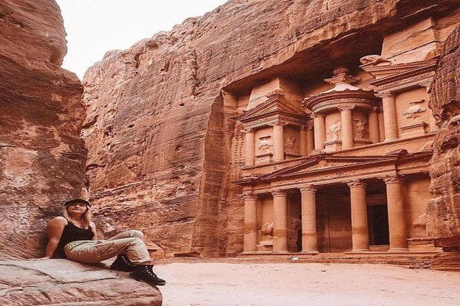 Explore Jordan In 7 Days only transportation - Day 5 Petra: transport that lets you focus on the rock city