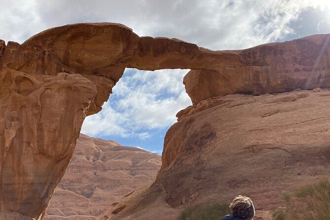 Explore Wadi Rum: Jeep Tour, Bed and Breakfast, and Dinner - Bed and Breakfast, dinner, and overnight: why this package feels different