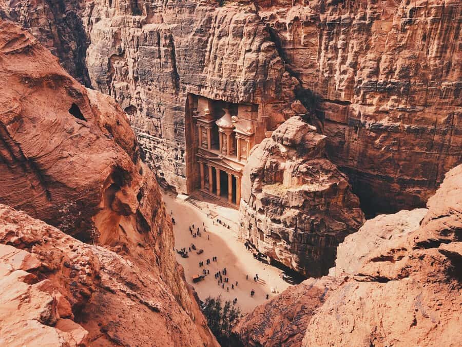 From Aqaba: Private Day Tour to Petra - Visitors Center Walks: Djenni Tombs and Getting Your Bearings