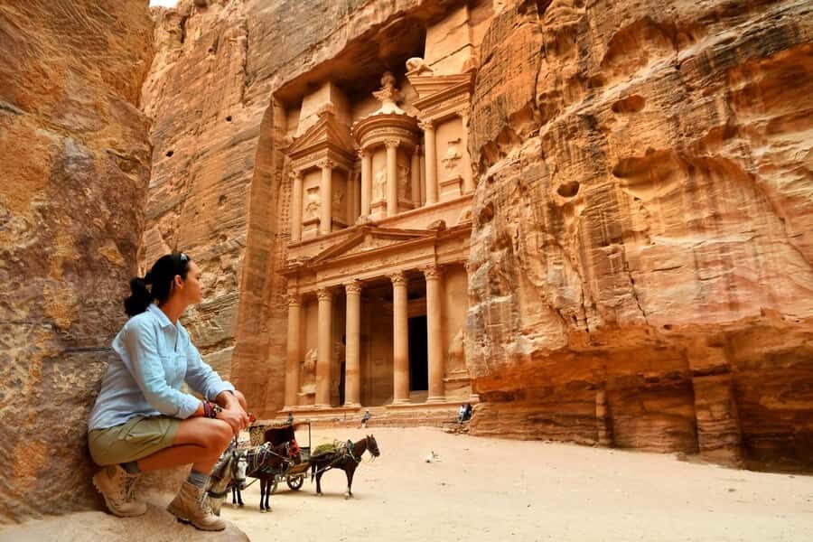 From Eilat: Petra Day Group Tour - The drive and Wadi Rum viewpoints on the way to Petra