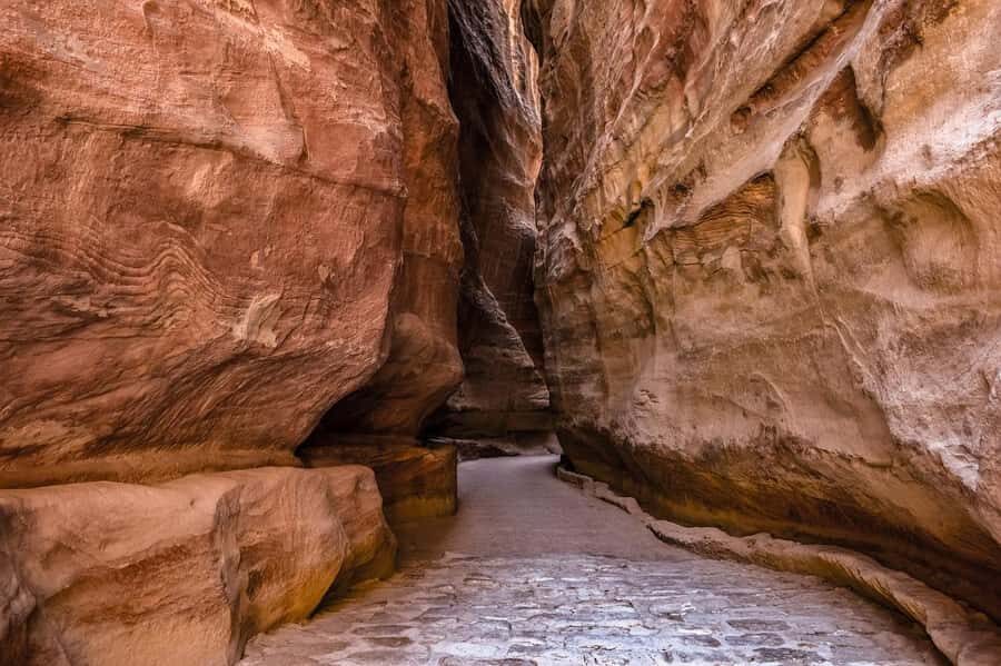 From Eilat: Petra Guided Full-Day Trip with Lunch - Crossing the Arava Border: Visa Fees and Timing That Control Your Day