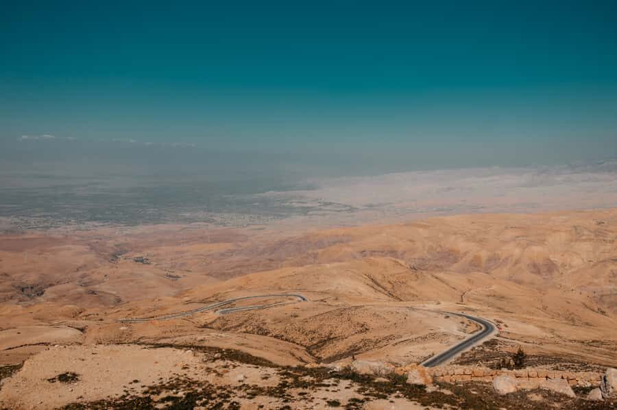 From Tel Aviv: Petra and Wadi Rum 3-Day Tour - Entering Jordan from Tel Aviv: border-day reality check (Allenby Bridge)