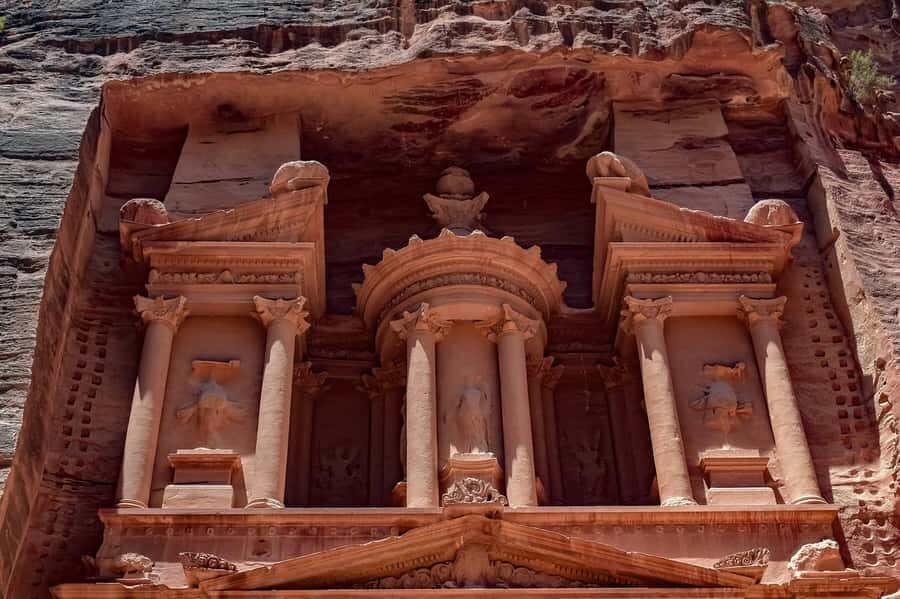From Tel Aviv: Petra Guided Day Tour with Return Flights - The Drive Through the Desert to Petra: Comfort Helps When You’re Short on Time