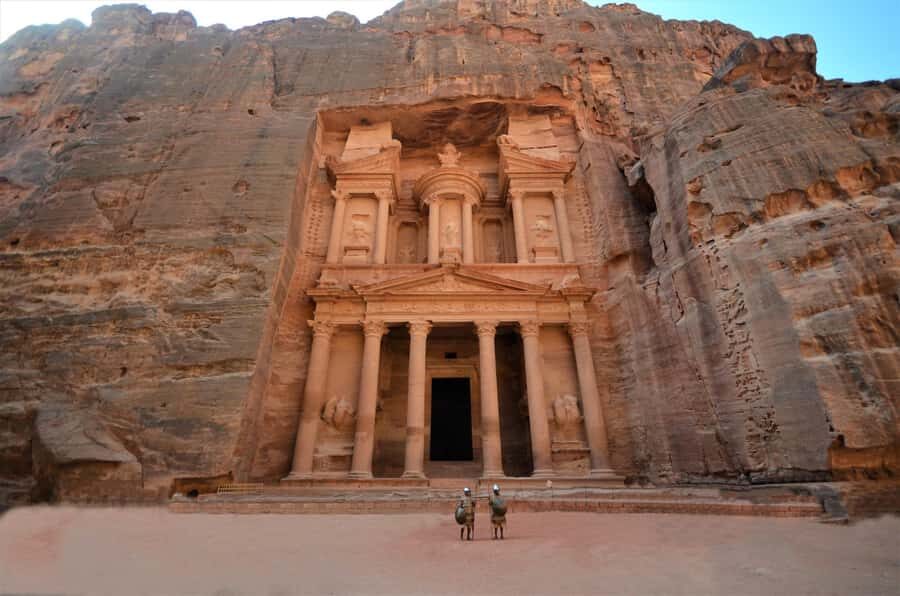 From Tel Aviv: Petra Guided Day Tour with Return Flights - Crossing Into Jordan: What the Border Can Do to Your Timing