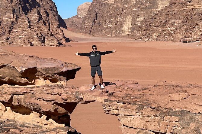 Full Day 4x4 Classic Desert Tour with overnight in private tent - Khazali Canyon and Um Fruth Rock Bridge: The Best-Viewed Stuff
