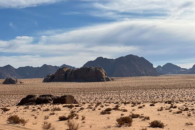 Full-Day Hiking in Wadi Rum's Desert with Lunch - Wadi Rum’s quiet factor: views without the crowd pressure