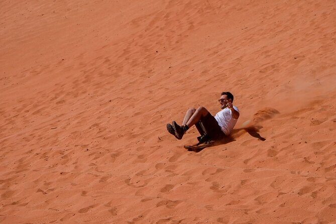 Full Day Jeep Tour in Wadi Rum (incl. Bedouin picnic lunch) - Starting at Wadi Rum Rest House: how the day flows