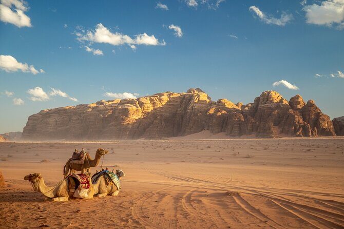 Full-Day Jeep Tour, Wadi Rum Desert Highlights - Little Rock Bridge: views with an easier scramble