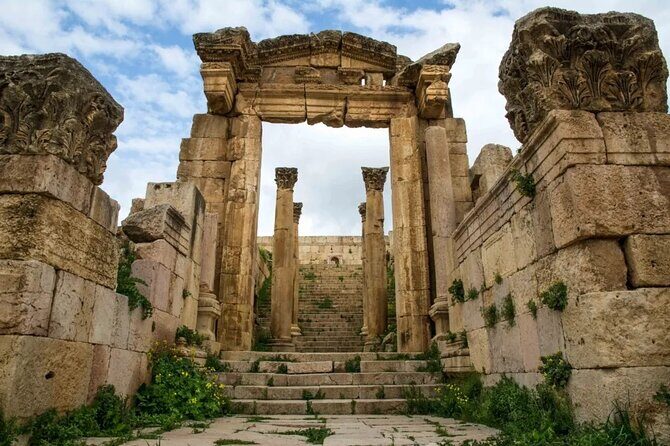 Full day Tour in Jerash and Dead sea from Amman - Who this tour fits best (and who might not love it)