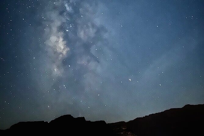 Full-Day Tour In Wadi Rum Desert - Food, water, and the Bedouin tea rhythm