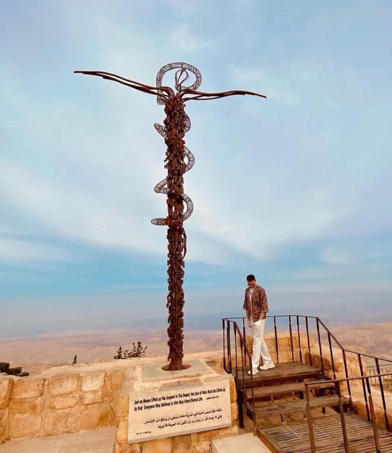 Half Day Tour To Madaba and Mount Nebo From Amman - Amman pickup and the comfort-car rhythm for a 5-hour route