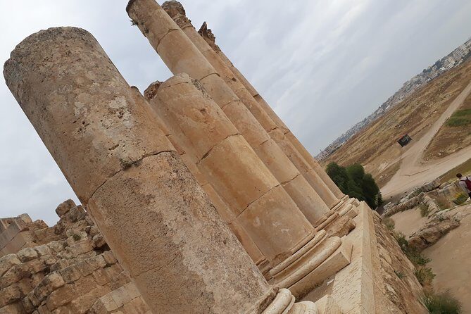 Jerash, Ajloun & Umm Qais Private tour - Choosing Between Self-Guiding and Local Guides