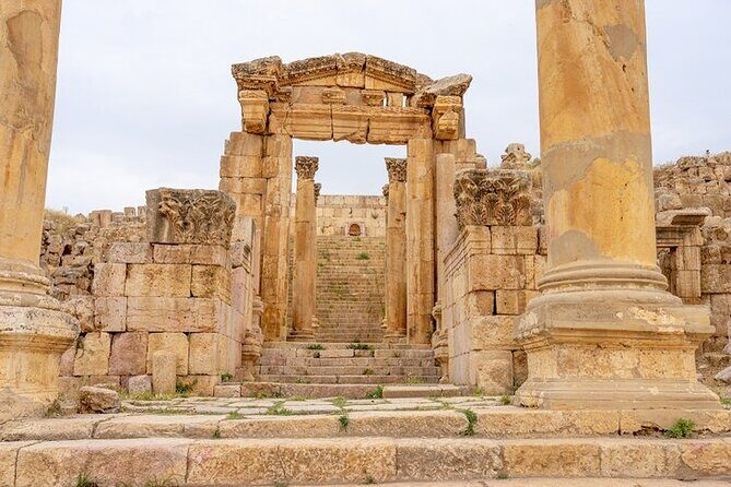 Jerash and Ajloun Castle Full-Day Tour from Amman or Airport - What to budget for: entrances, food, and a tip for kindness