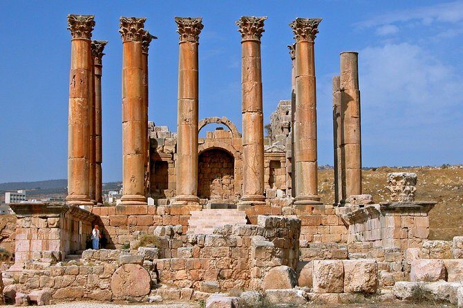 Jerash Half-Day Tour From Amman - What You Gain by Hiring a Local Guide at the Site