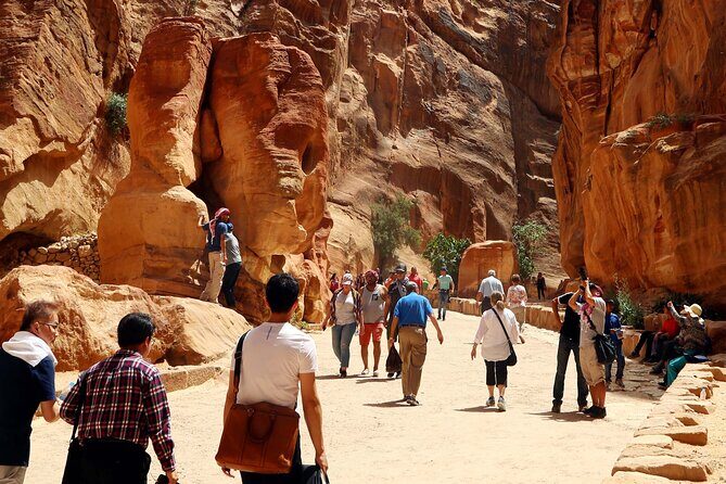 Jordan Essentials - Petra with a guide: focusing your time in the right places