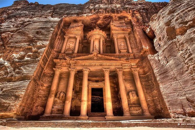 Madaba, Mt Nebo, Dead Sea, Petra & Wadi Rum 3 Days 2 Night - Petra With a Private English-Speaking Guide: The Siq to Al Khazneh