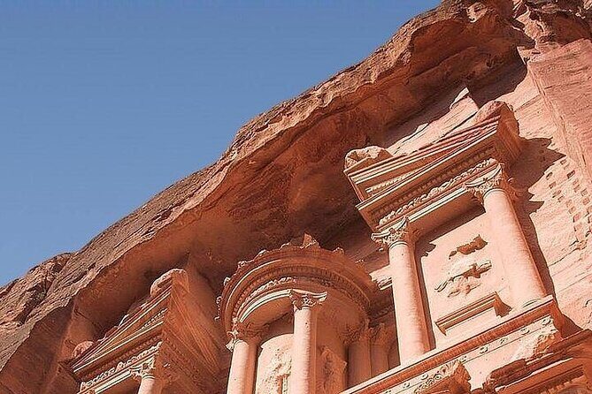 Petra Full-Day Private Tour from Amman or Airport - Entering the Siq: The Walk to the Treasury that Sets the Tone