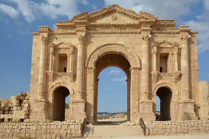 Petra & Wadi Mujeb Private day tour - The drive from Amman: long but comfortable