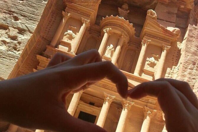 Private Day Trip to Petra From Amman - Walking the Siq to the Treasury: the moment Petra “clicks”