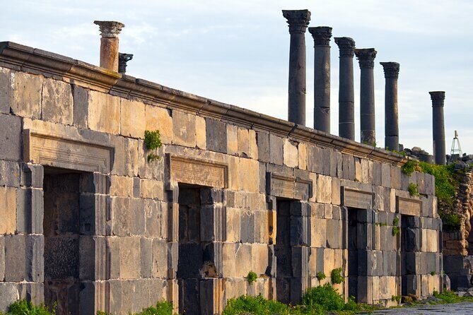Private Full Day Tour to Umm Qais and Ajloun from Amman - Umm Qais: Roman Decapolis ruins and the Ottoman Governor’s House museum