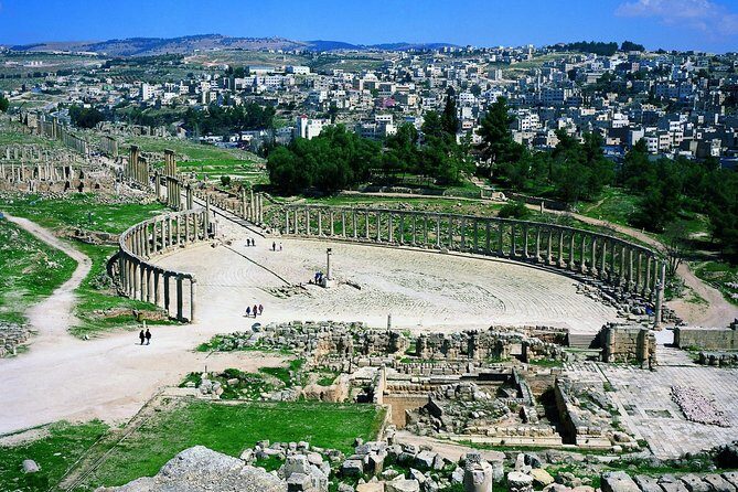 Private Tour of Ajlun and Jerash - Jerash’s Hadrian’s Arch to the Nymphaeum: how a guide changes everything