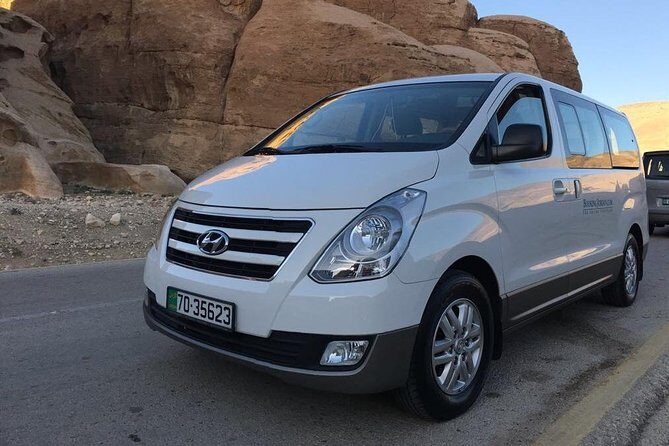 Private Transfer from Amman to Petra, Wadi Musa - Finding Your Driver in Amman (Airport Hall or Hotel Lobby)