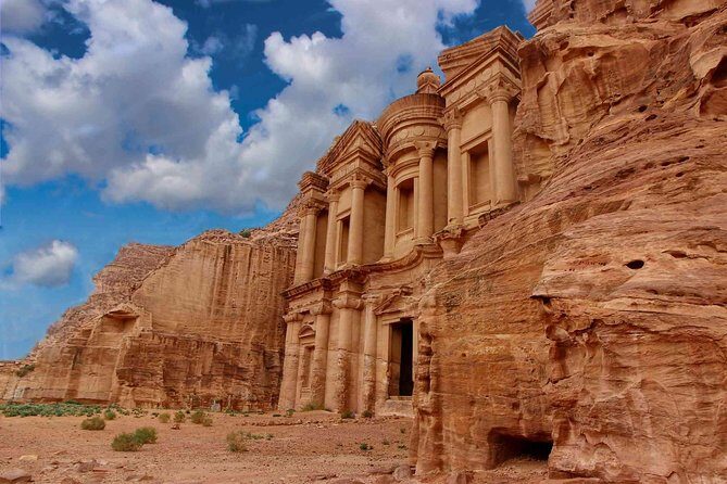 Private transfer Petra to/from Wadi Rum - Timing and Planning: A Two-Hour Link in Your Day