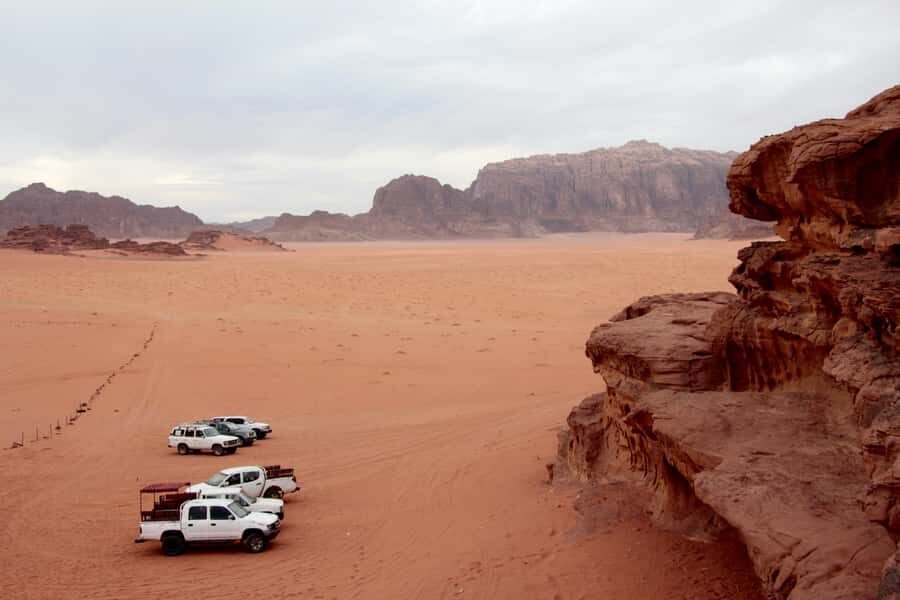 Wadi Rum: 2nights|3Day all-inclusive BedouinDesertExperience - Day 1 in the desert: 4x4 jeep tour, camel ride, and tea stops