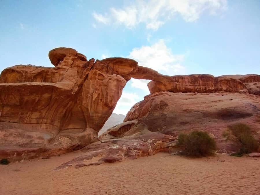 WADI RUM: ALL DAY JEEP TOUR with overnight and full meals - Jeep time, photo time, and walking time: manage your energy the smart way