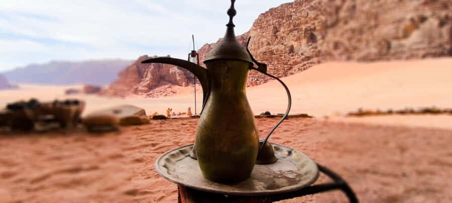 WADI RUM: ALL DAY JEEP TOUR with overnight and full meals - The Bedouin guide factor: why it changes the experience